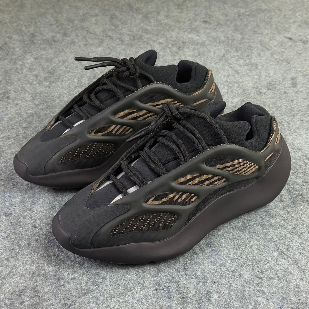 Adidas Yeezy 700 V3 Clay Brown Black Sneakers GY0189 Mens Size 9